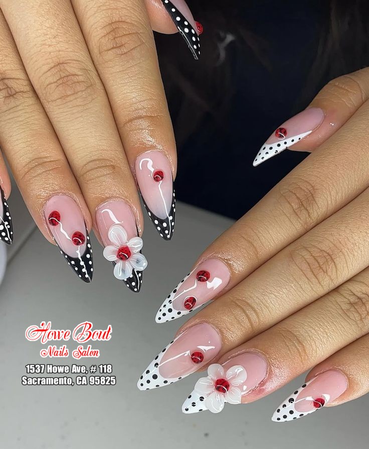 Howe Bout Nails Salon 